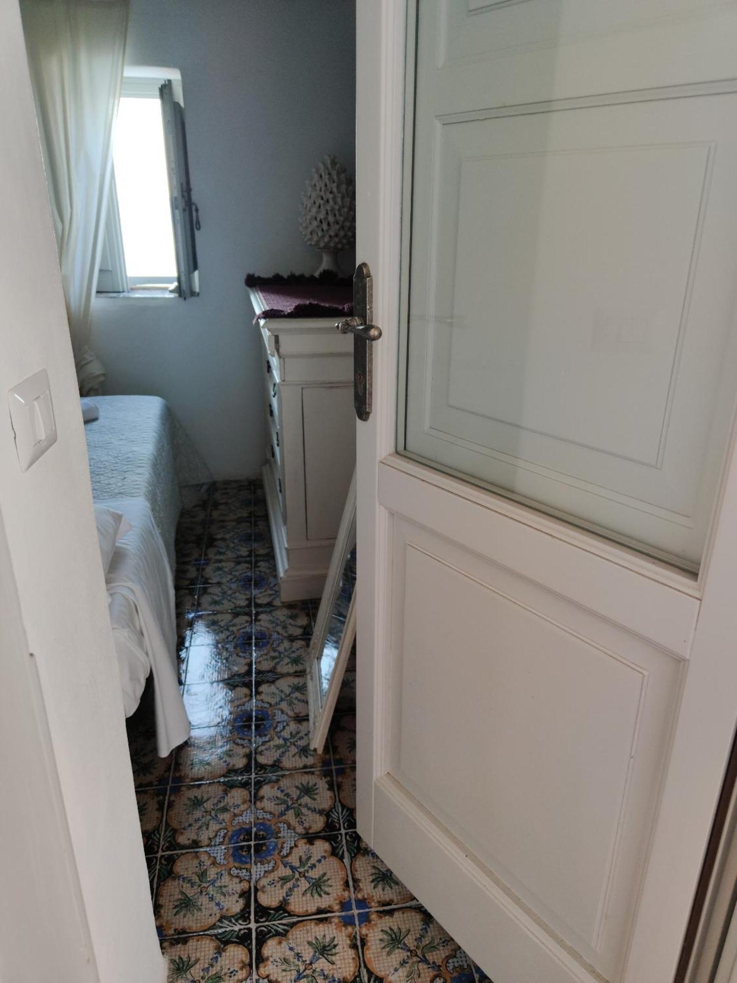 Halgoduria Hotel Santa Marina Salina Bilik gambar