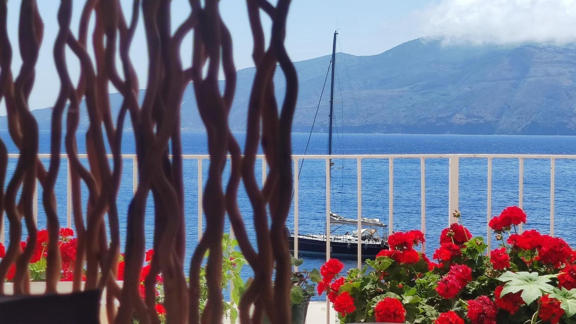 Halgoduria Hotel Santa Marina Salina Luaran gambar