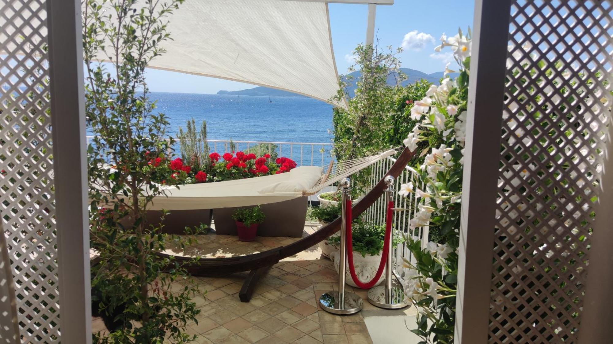Halgoduria Hotel Santa Marina Salina Luaran gambar