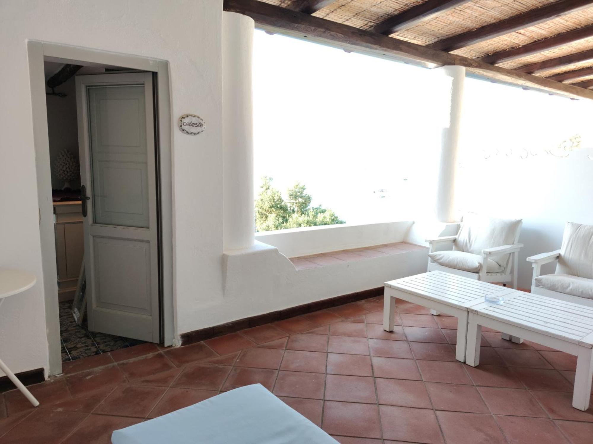 Halgoduria Hotel Santa Marina Salina Bilik gambar