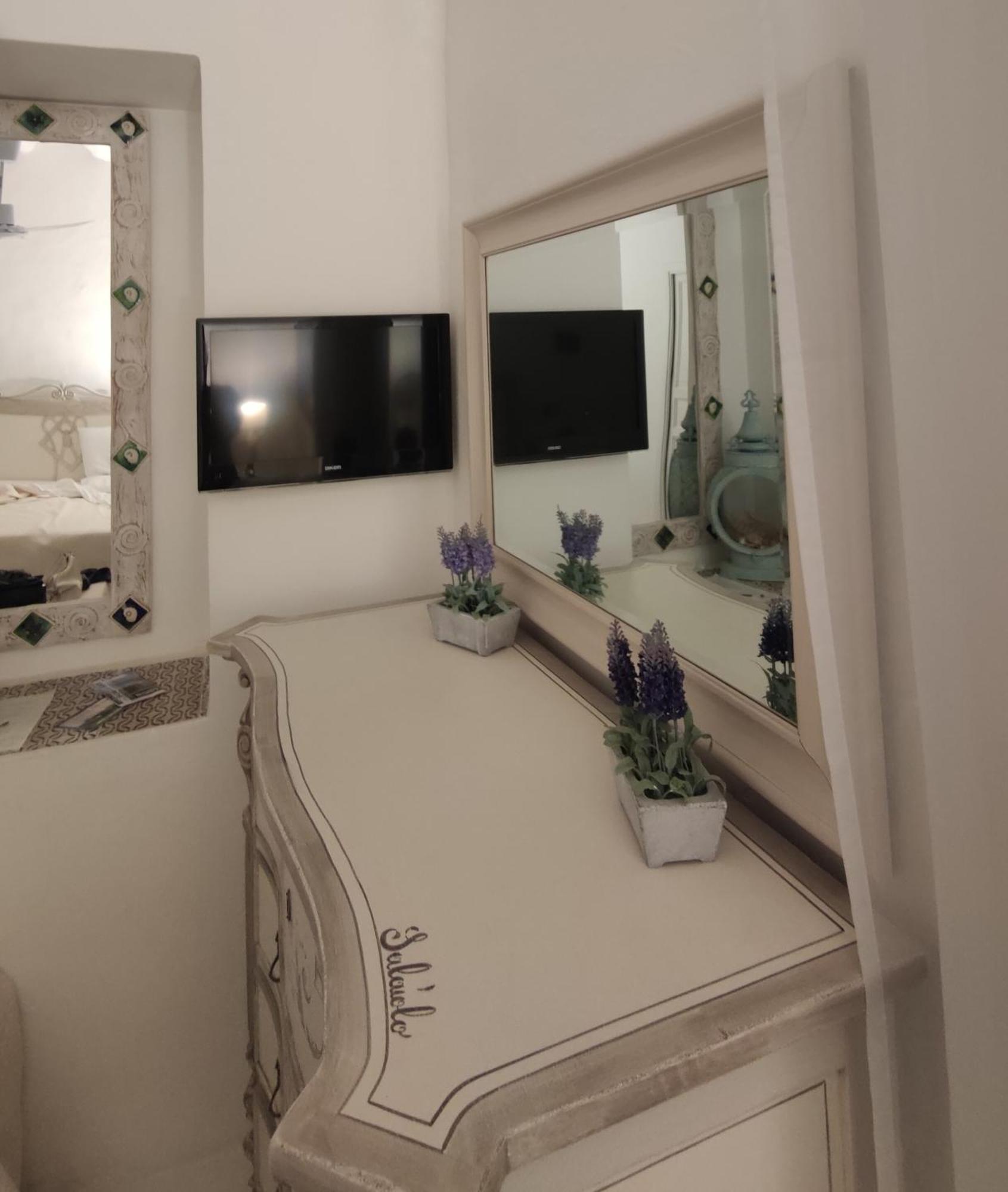 Halgoduria Hotel Santa Marina Salina Bilik gambar