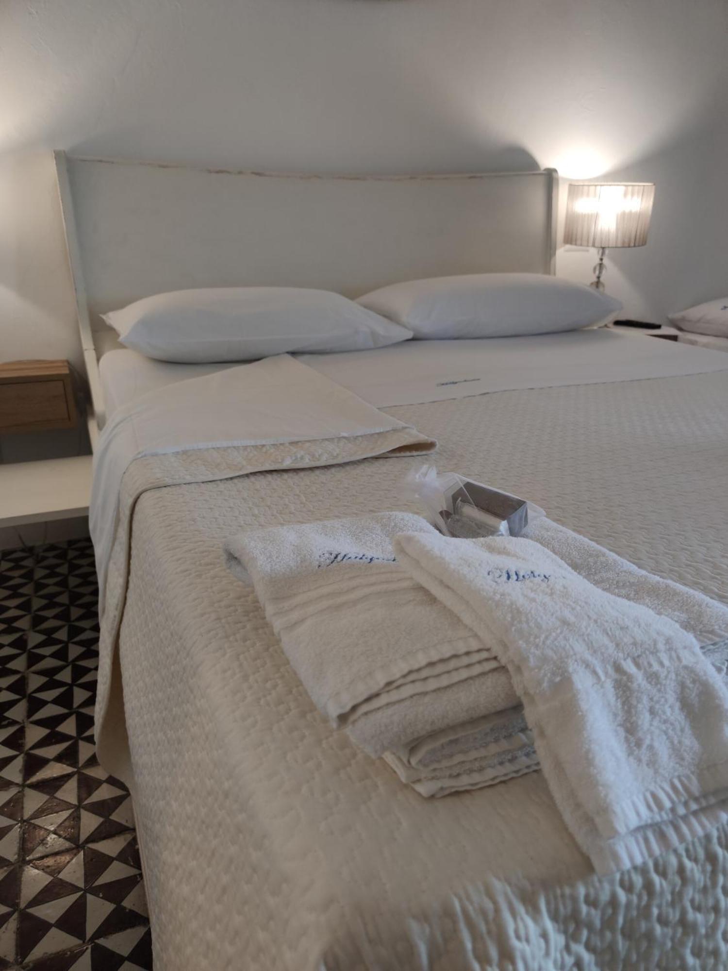Halgoduria Hotel Santa Marina Salina Bilik gambar